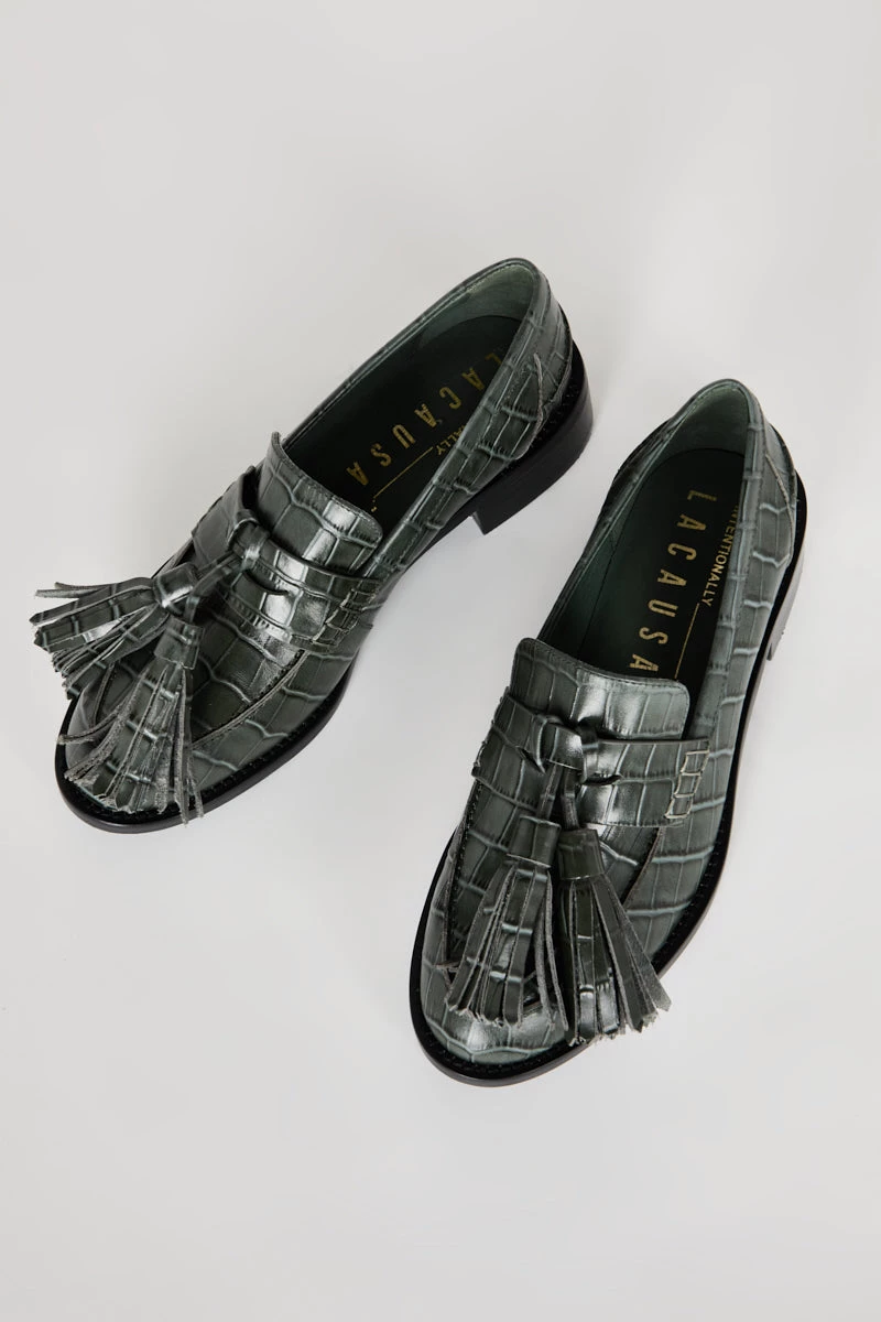 INTENTIONALLY BLANK Neighbor Loafers 5 INTENTIONALLY BLANK Neighbor Loafers