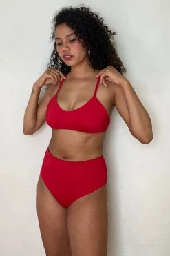 LACAUSA CLOTHING Sporty Tie Top RECYCLED