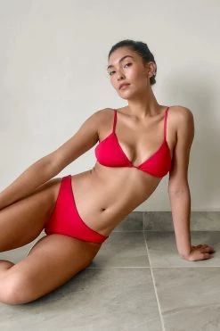 LACAUSA CLOTHING Classic Triangle Top RECYCLED