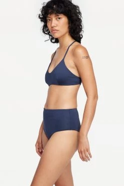 LACAUSA CLOTHING Sporty Tie Top